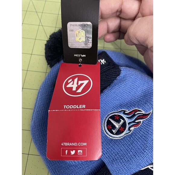 47 Brand NFL Titans Toddler Hat And Glove Set Winter Beanie Pom Pom Hat Cap - Picture 5 of 6